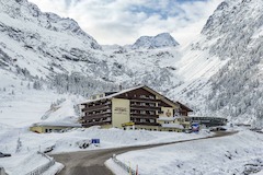 Alpensporthotel Mutterberg  Außenansicht
