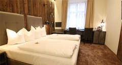 Tradition Room