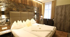Tradition Room