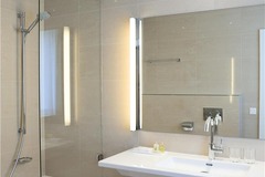 Guest room bath