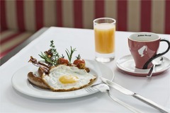 American Breakfast
