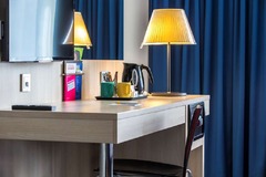 Standard Room Desk