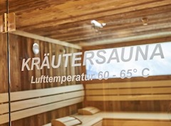 Wellnessbereich mit Sauna, Infrarotkabine und Dampfbad