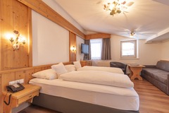Hotel Garni Helvetia in 6561 Ischgl - Doppelzimmer