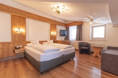 Hotel Garni Helvetia in 6561 Ischgl - Doppelzimmer