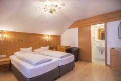 Hotel Garni Helvetia in 6561 Ischgl - Doppelzimmer