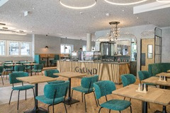 Hoteleigenes À la carte Restaurant unGXUND Ansicht Vitrine