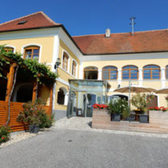 Arkadenhof Mandl-Brunner, Rechnitz