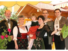 Hotel-Restaurant Kastell
Herzlich Willkommen bei Familie Rehling