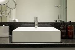Hotel The Cloud One  Wien-Staatsoper - Badezimmer
