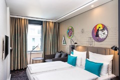 Hotel Motel One Wien-Westbahnhof - Room