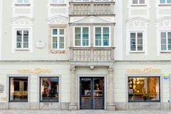 Hotel Motel One Linz-Hauptplatz - Exterior