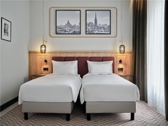 Guest Room - Twin Beds