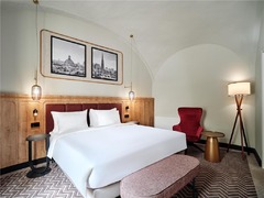Suite - King