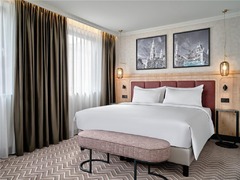 Guest Room - King
