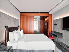 Superior Room - King bed