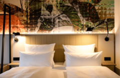 Hotel Motel One Wien Donau City - Room