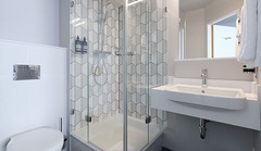Premier Plus Bathroom
