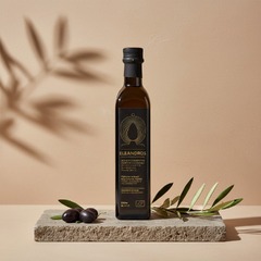 Griechisches Olivenöl von Ioannis Finest – stilvoll präsentiert für höchste Genussansprüche