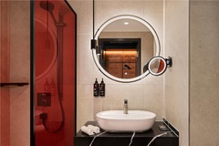 Guest Room Bath