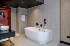 Suite Bath