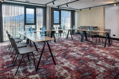 Victor Meeting Room