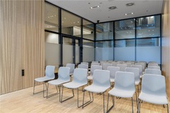 Anna / Franz Meeting Room