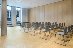 Anna / Franz Meeting Room