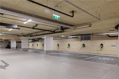 Parking / Garage