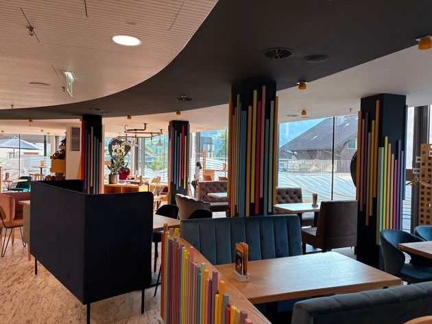 Café Bistro Bar Munterbunt