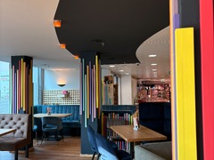 Café Bistro Bar Munterbunt