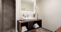 Standard Room bath CGI recreation